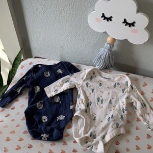 Old Navy Winter Themed Onesie Bundle